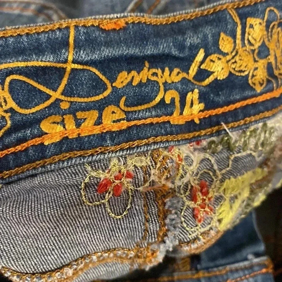 𝅺desigual jeans size 24 - Picture 6 of 7